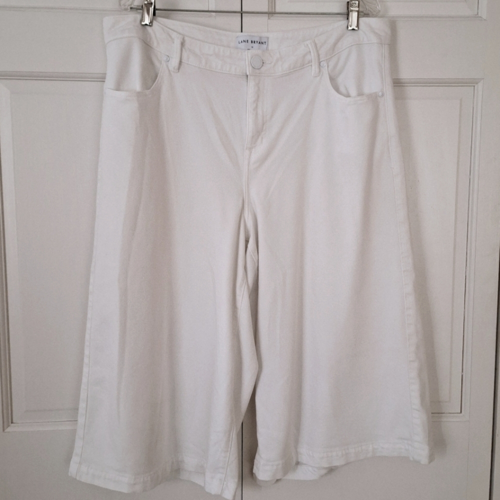 Lane Bryant Flex Magic Waistband Signature Fit mid-rise wide leg culottes